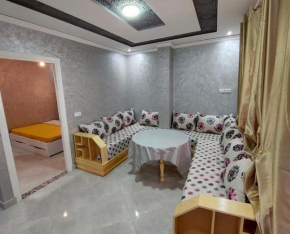 Appartement près de la mer avec terrasse privée